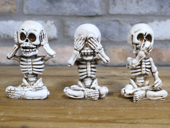 Silent Bones Trio – Hear No Evil, See No Evil, Speak No Evil Skeletons