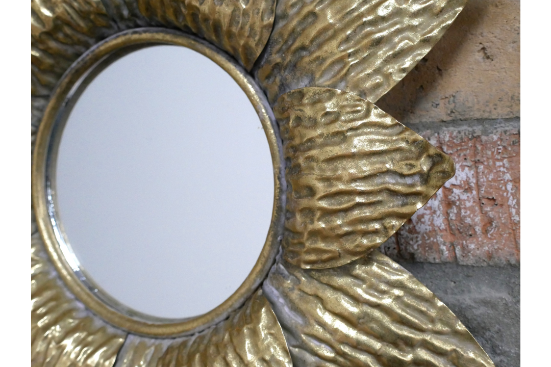 Small Flower Mirror Decorative Metal Wall Ornament for Home Décor