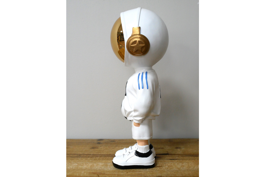 Blue or white Astronaut Soccer Figurine Resin #10 Footballer ornament Gold Helmet