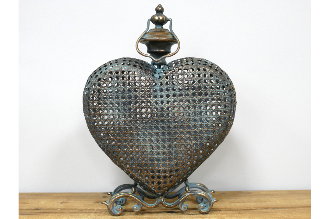 Heart Candle Holder metal Ornament Shabby Chic Tealight Holder home décor