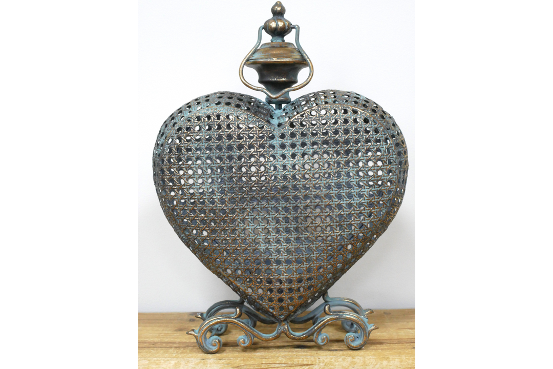 Heart Candle Holder metal Ornament Shabby Chic Tealight Holder home décor