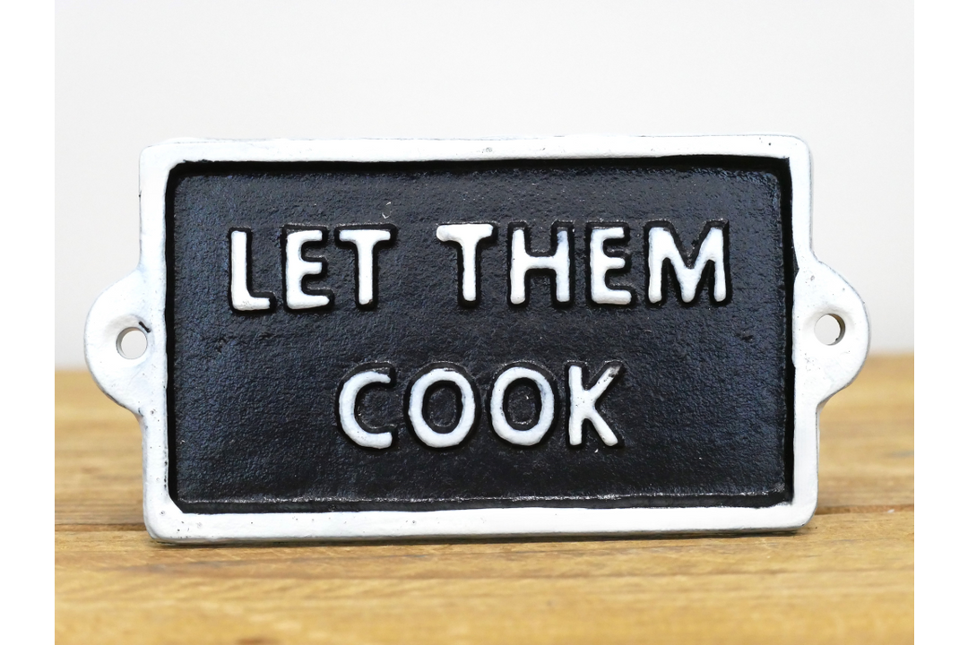 Funny Decorative Wall Signs – No Tres Pooping, Let Them Cook & Private Property