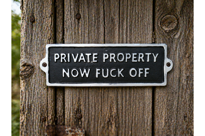 Funny Decorative Wall Signs – No Tres Pooping, Let Them Cook & Private Property