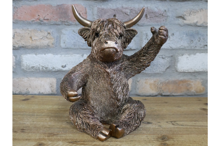 Highland Cow Wine & Glass Holder– Decorative Rustic Animal Wine Bottle Stand & Display