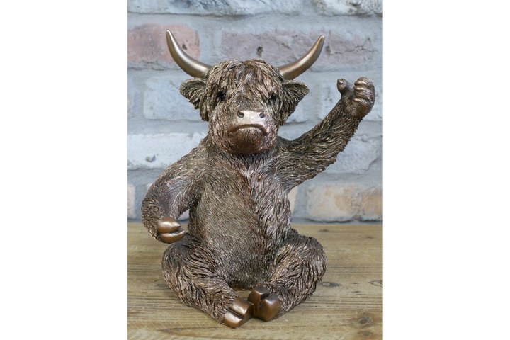 Highland Cow Wine & Glass Holder– Decorative Rustic Animal Wine Bottle Stand & Display