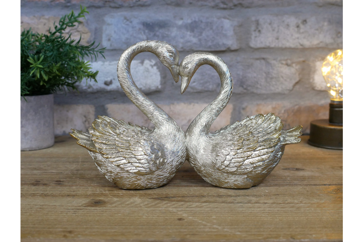 Love Swans Ornament – Pair of Elegant Swan Figurines for Home & Garden