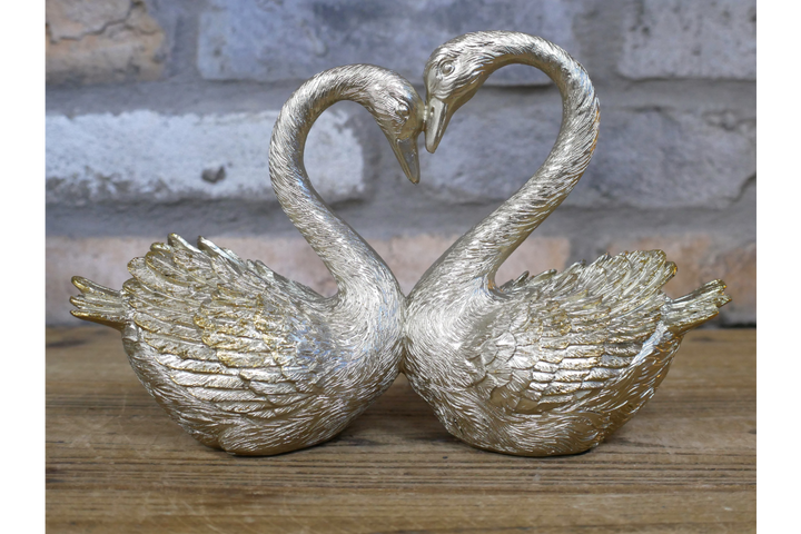 Love Swans Ornament – Pair of Elegant Swan Figurines for Home & Garden
