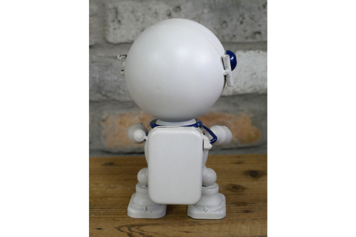 Space Rocket & Astronaut Decorative Clocks | Fun Space-Themed Timepieces