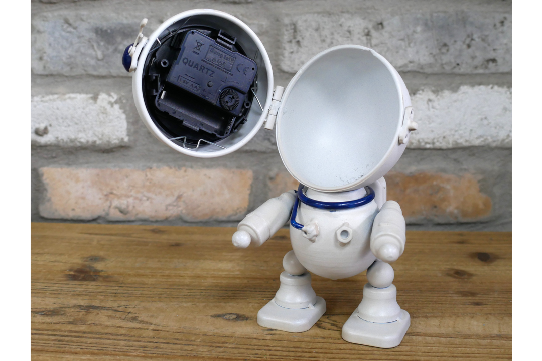 Space Rocket & Astronaut Decorative Clocks | Fun Space-Themed Timepieces