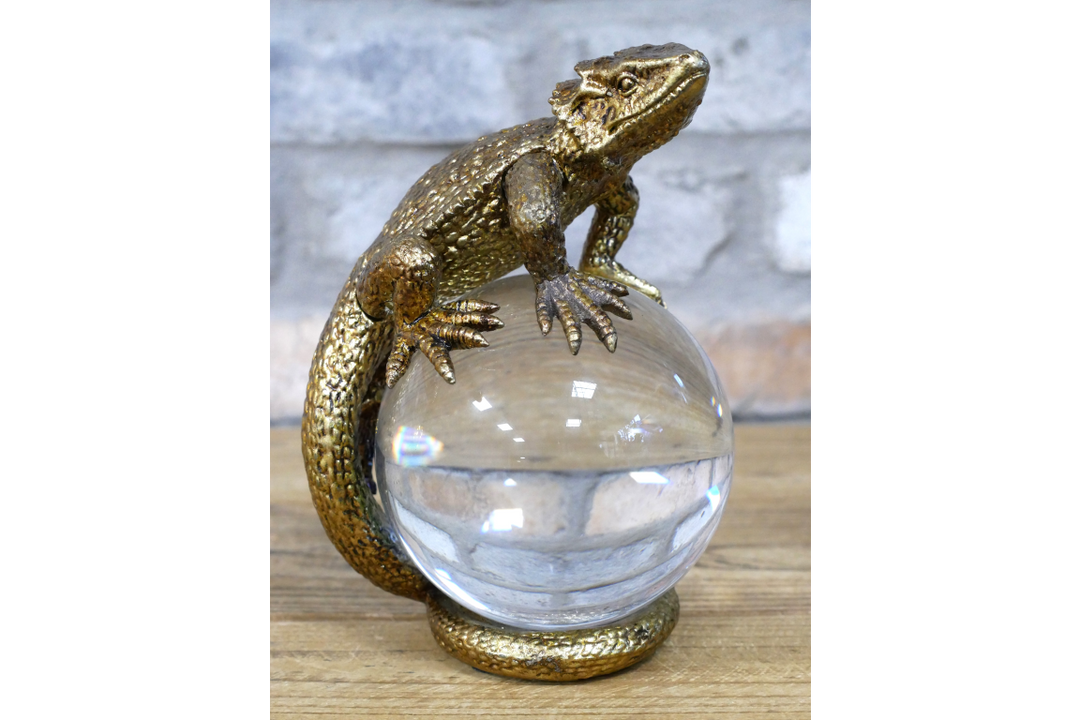 Lizard on Glass Ball Ornament – Decorative Animal Sculpture