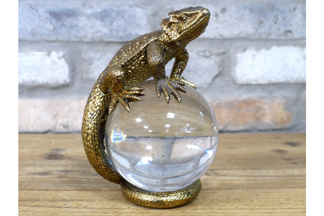 Lizard on Glass Ball Ornament – Decorative Animal Sculpture