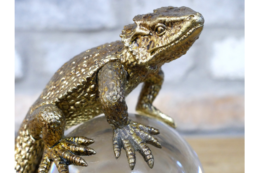 Lizard on Glass Ball Ornament – Decorative Animal Sculpture