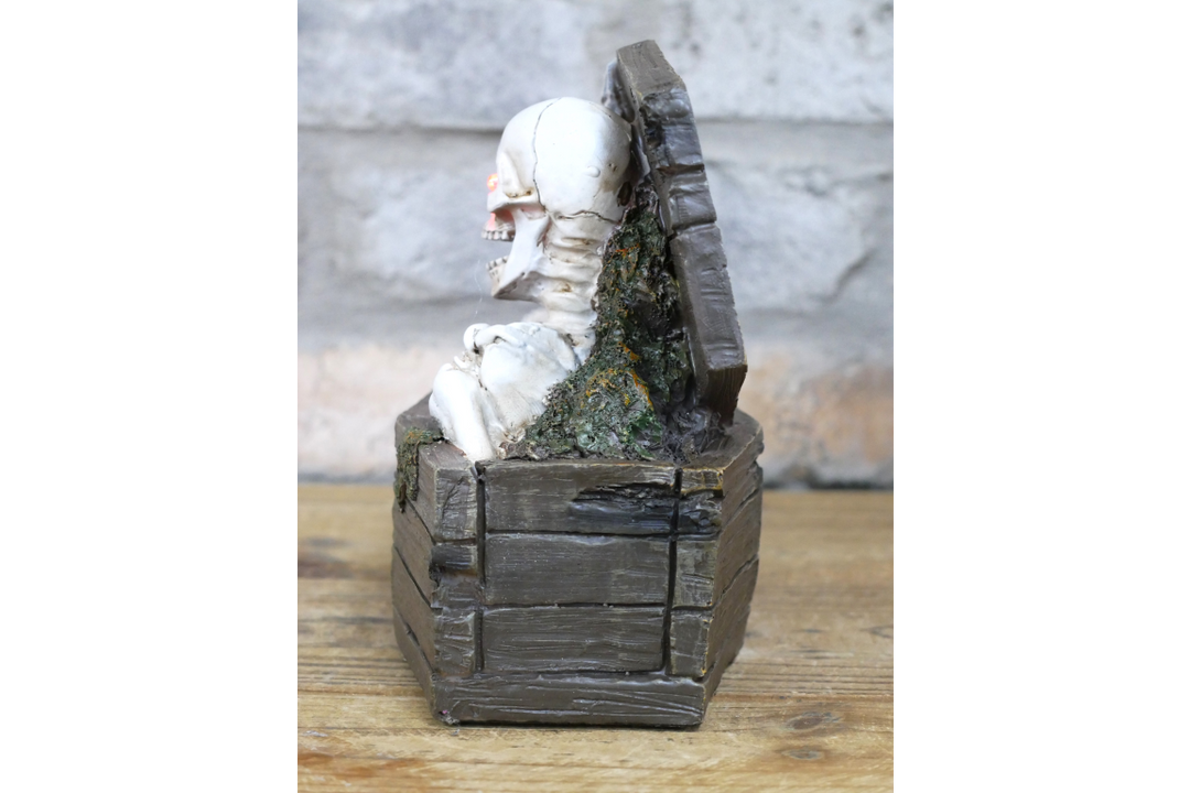 Skeleton in a Coffin Ornament – Gothic Halloween Skeleton Display Décor