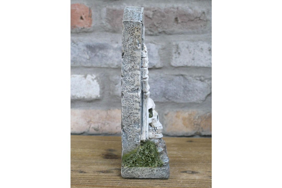 RIP Gravestone Ornament – Gothic Halloween Tombstone Décor Display