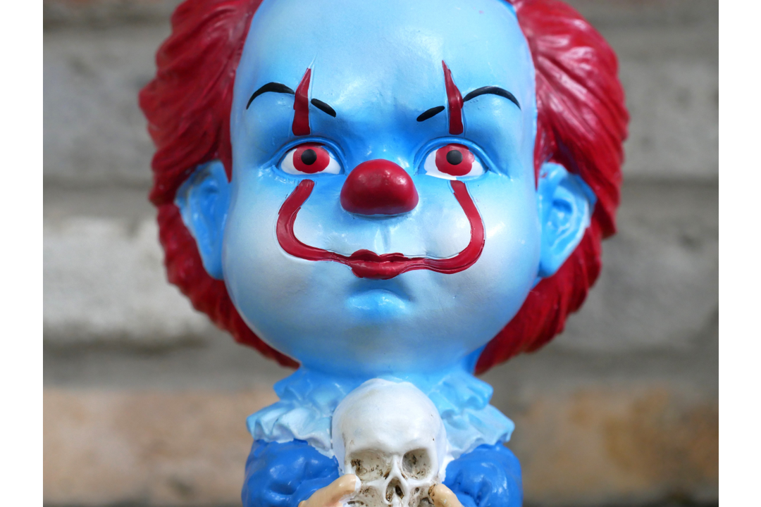 Big Head Clown Figurine – Gothic Horror Clown Halloween Decorative Ornament