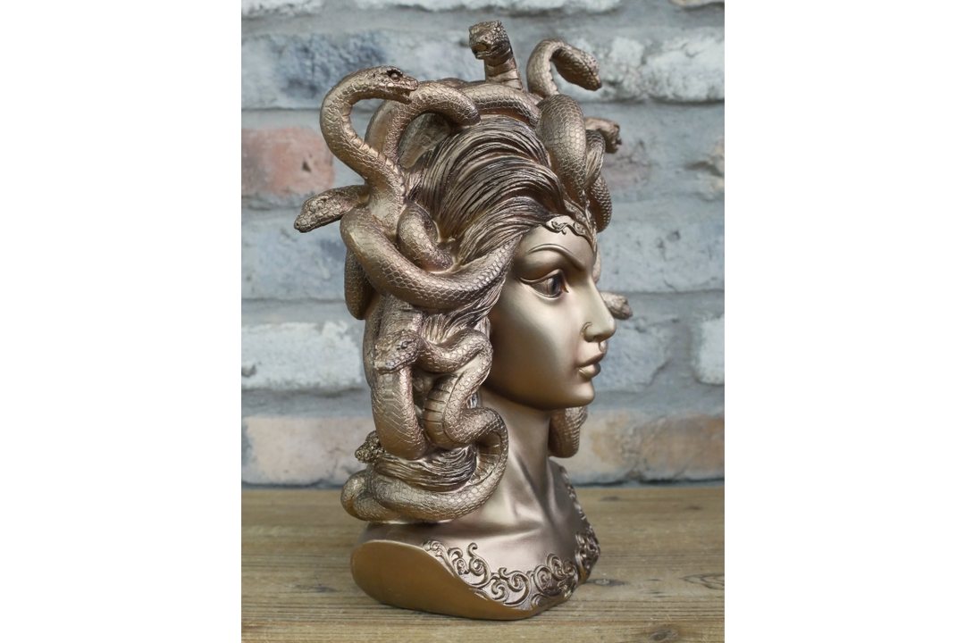 Medusa Bust Sculpture – Gothic Greek Mythology Resin Statue Home Décor