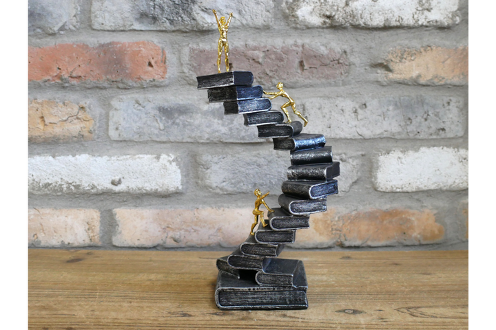 Book Climbers Figurine – Creative Book Lover Ornament & Unique Home Décor