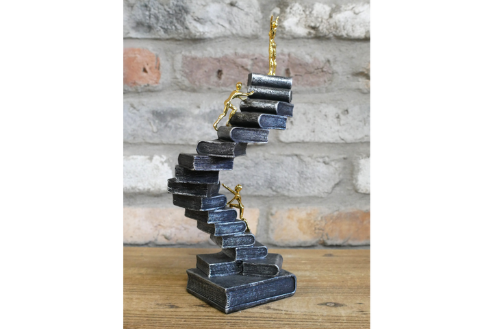 Book Climbers Figurine – Creative Book Lover Ornament & Unique Home Décor