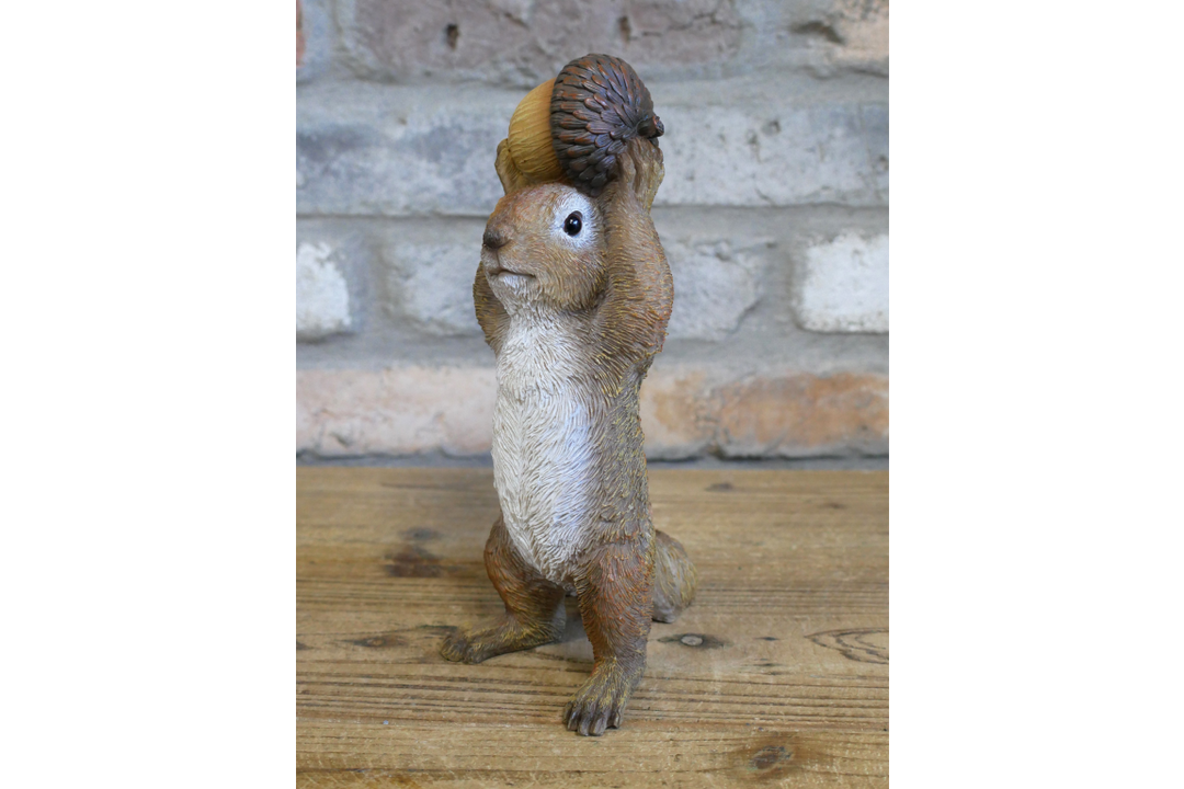 Squirrel with Acorn Ornament – Charming Woodland Animal Figurine & Home Décor