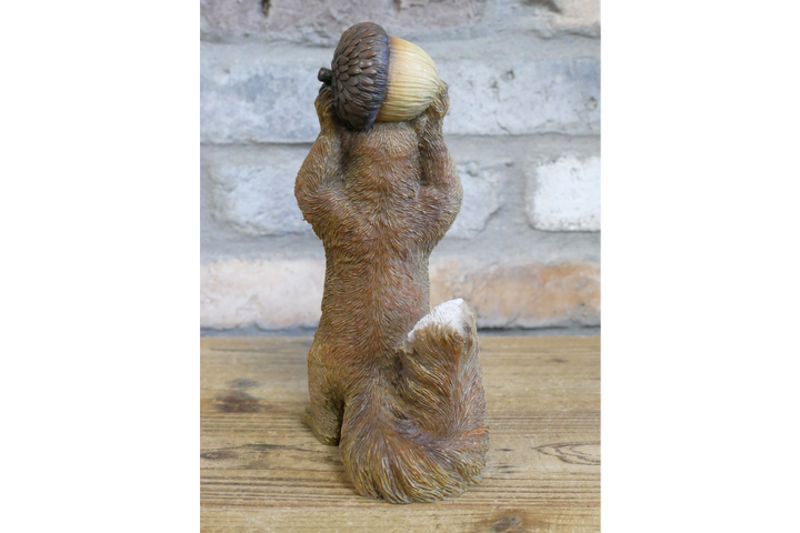 Squirrel with Acorn Ornament – Charming Woodland Animal Figurine & Home Décor