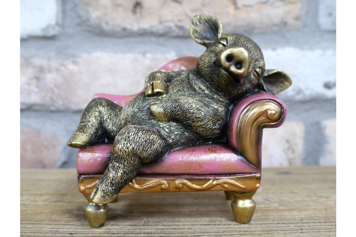 Pig on Chaise Lounge Ornament – Quirky Animal Figurine & Unique Home Décor