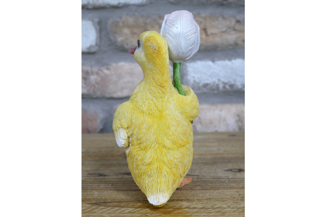 Duck with Flower Ornament – Cute Farmyard Bird Figurine & Charming Home Décor