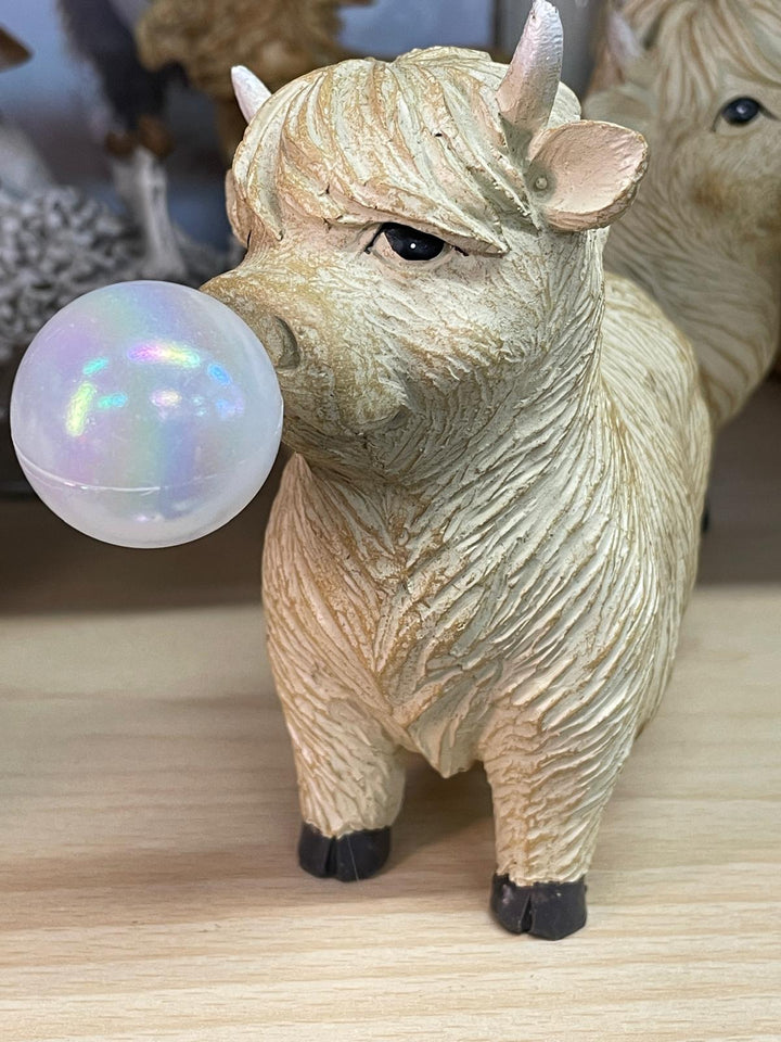 Highland Cow white blowing bubble gum standing ornament decorative
