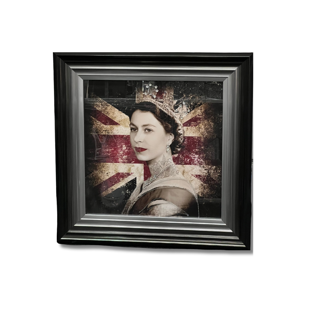 Majestic Queen in Liquid Artistry and Crystals
