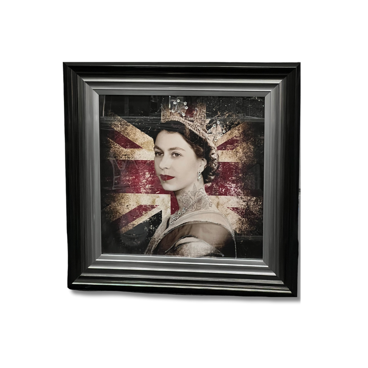 Majestic Queen in Liquid Artistry and Crystals