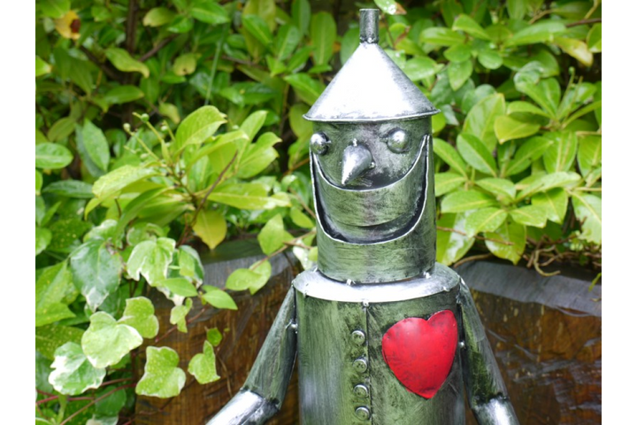 Tin Man Statue Metal Garden Ornament Wizard of Oz Silver & Red Heart