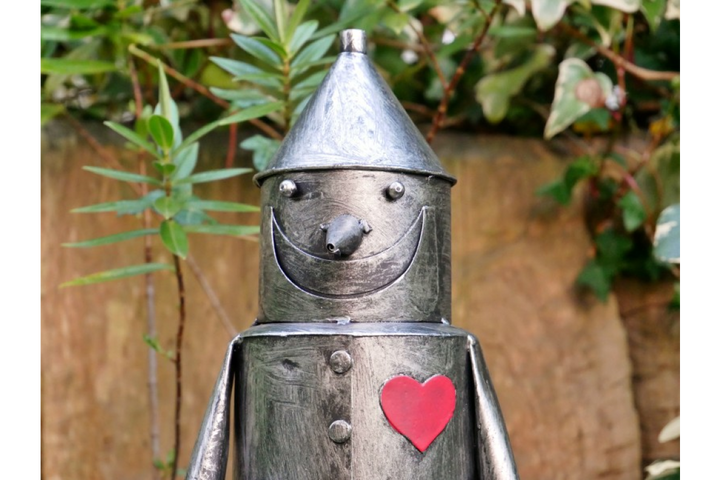 Tin Man Statue Metal Garden Ornament Wizard of Oz Silver & Red Heart