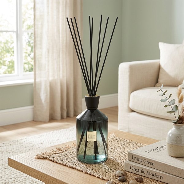 Dubai Inspired Reed Diffuser Atlantis Saffron Cedar, Tonka Oud, Spiced Amber And Oud WoodLuxury Home Fragrance
