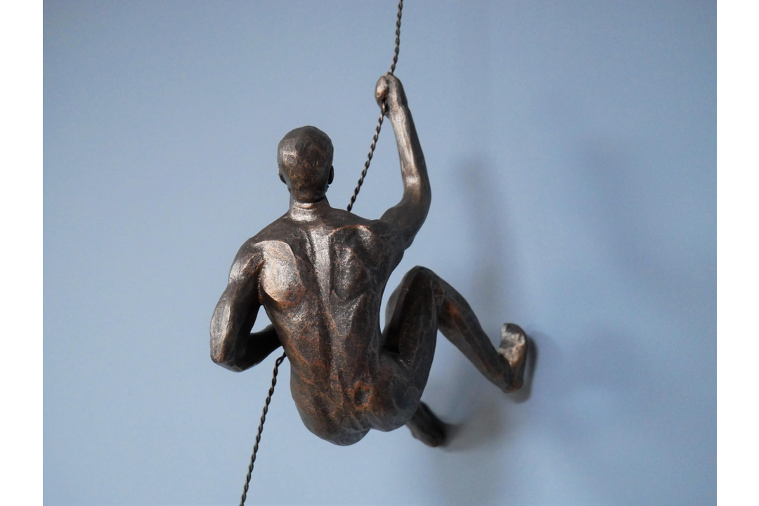 Abseiling men bronze Ornament Hanging men Figurine