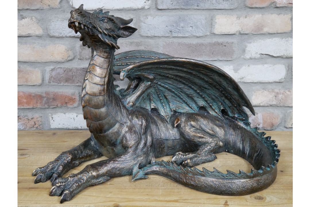 Decorative Dragon Figurine – Mythical Fantasy Sculpture Ornament for Home & Shelf Display