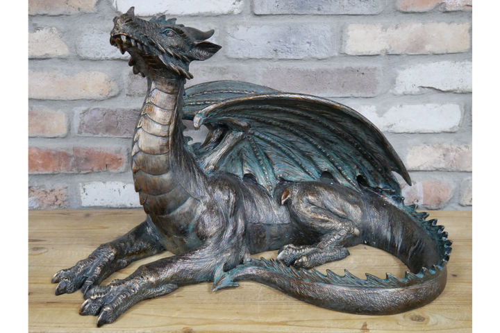 Decorative Dragon Figurine – Mythical Fantasy Sculpture Ornament for Home & Shelf Display