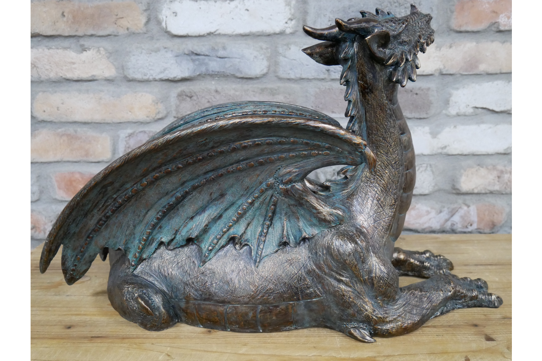 Decorative Dragon Figurine – Mythical Fantasy Sculpture Ornament for Home & Shelf Display