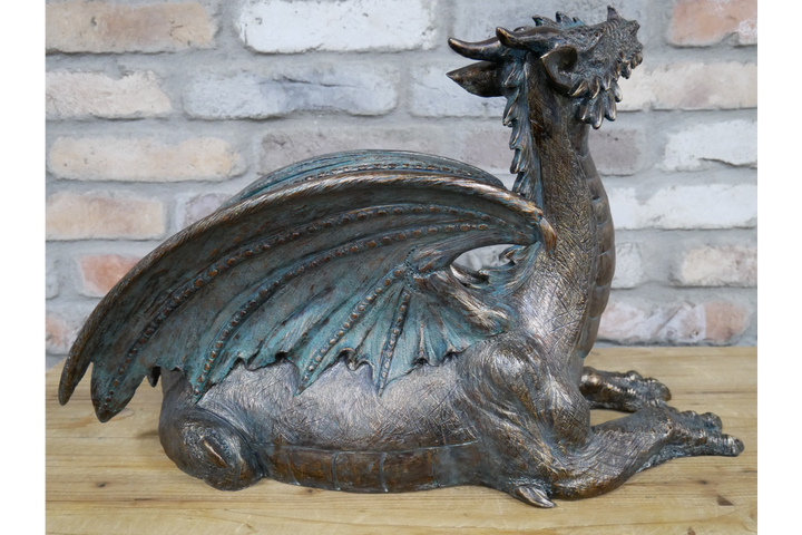 Decorative Dragon Figurine – Mythical Fantasy Sculpture Ornament for Home & Shelf Display