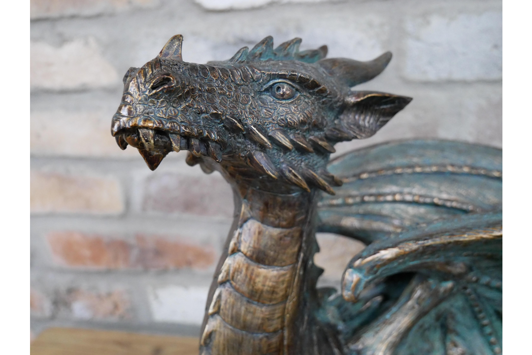 Decorative Dragon Figurine – Mythical Fantasy Sculpture Ornament for Home & Shelf Display
