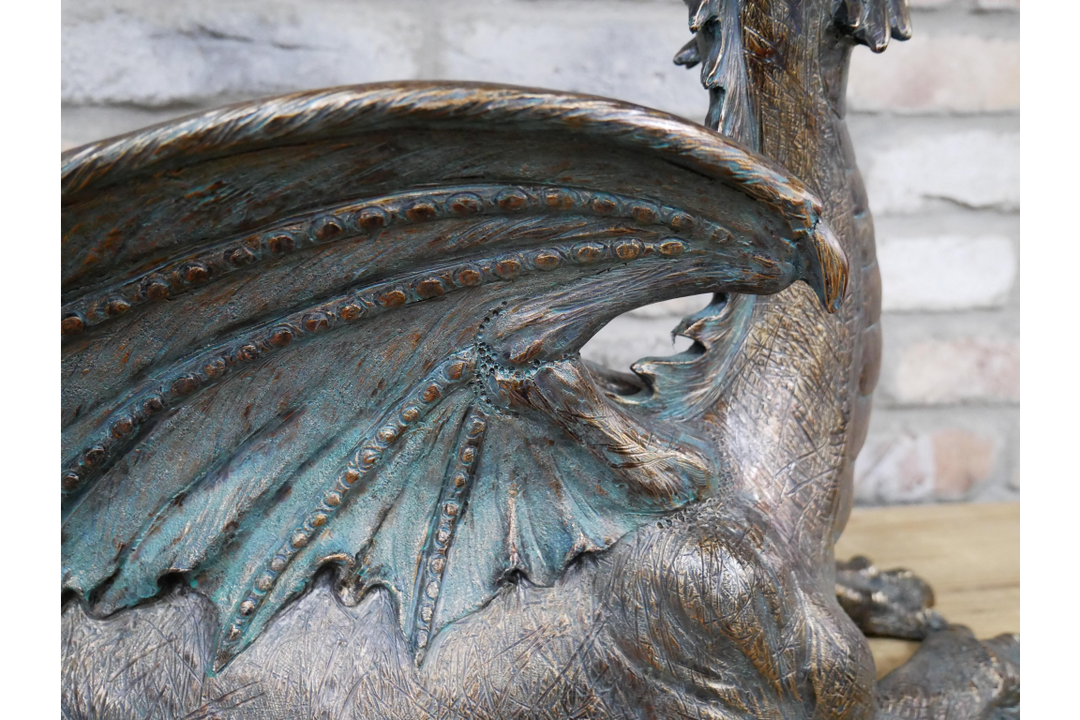 Decorative Dragon Figurine – Mythical Fantasy Sculpture Ornament for Home & Shelf Display