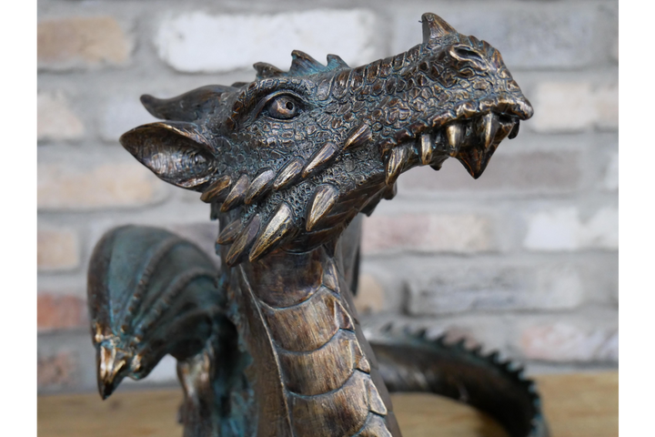 Decorative Dragon Figurine – Mythical Fantasy Sculpture Ornament for Home & Shelf Display