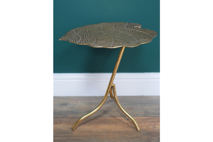 Rustic Metal Leaf Side Table with Tripod Legs – Decorative Accent Table for Home Decor