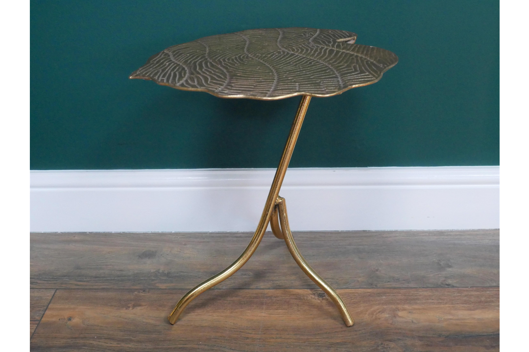 Rustic Metal Leaf Side Table with Tripod Legs – Decorative Accent Table for Home Decor