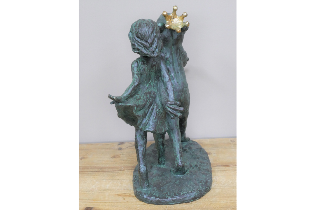 Girl & Frog Garden Statue Ornament Vintage Style Figurine Sculpture made resin