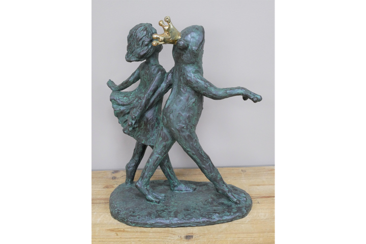 Girl & Frog Garden Statue Ornament Vintage Style Figurine Sculpture made resin