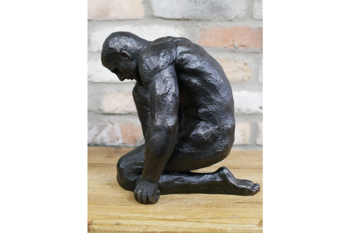 Sitting Woman & Kneeling Man statue Figurines black resin decorative Ornaments