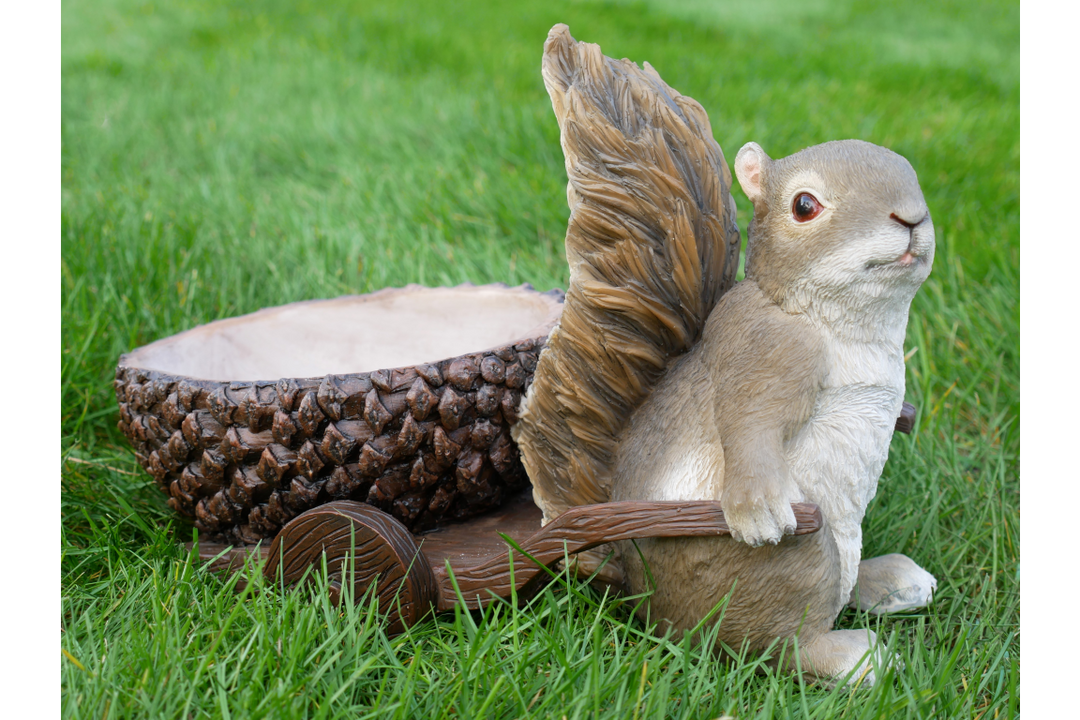 Squirrel Pulling Acorn Trailer Bird Feeder – Decorative Resin Garden Ornament