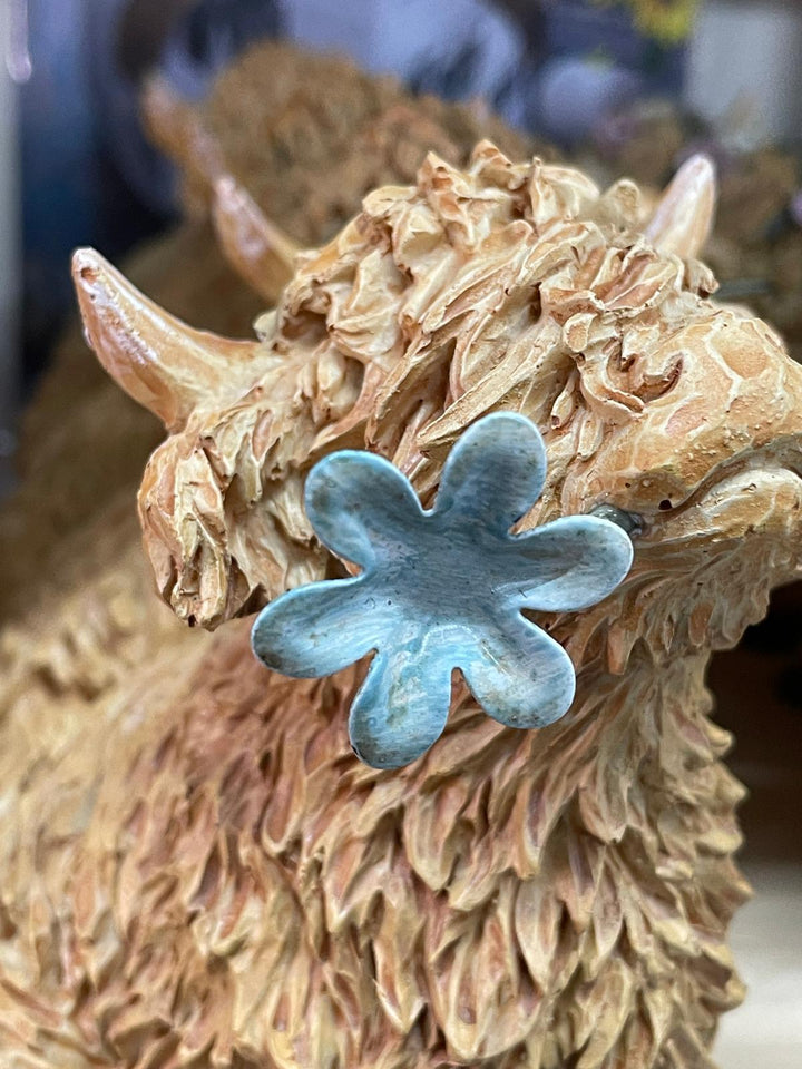 Brown Highland Cows with flower in mouth & head Ornaments