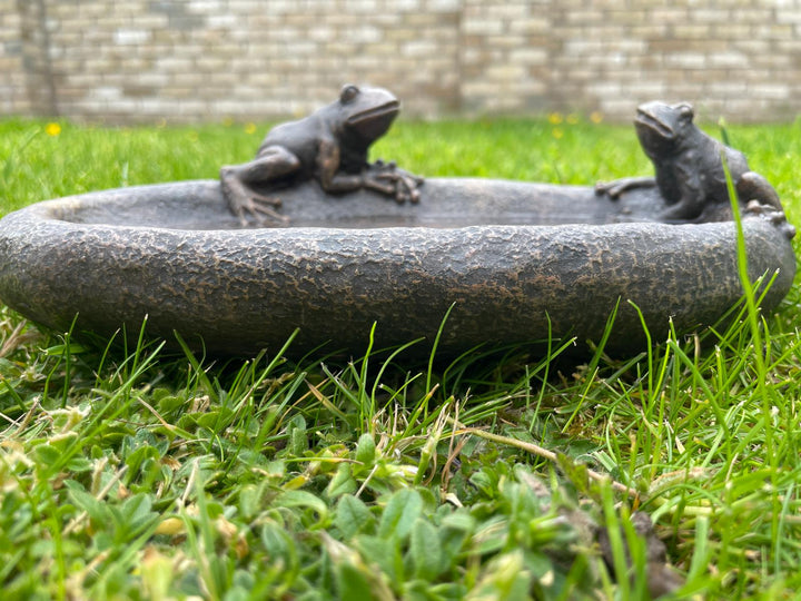 Two frogs bird feeder garden decor ornament