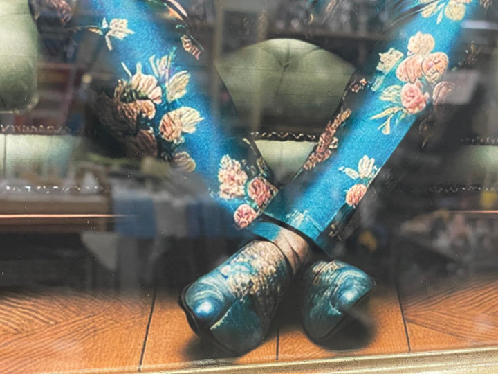 2 Tone Black & Gold step frame Bulldog floral blue suit picture