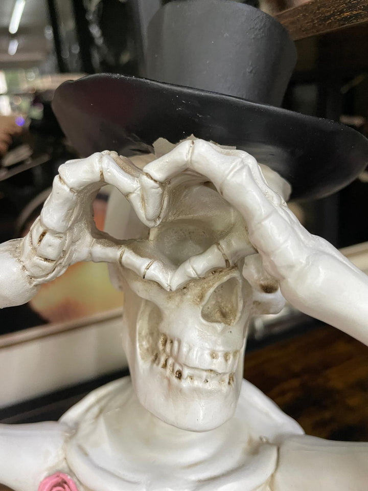 Love Skeleton with hat & roses resin decorative quirky ornament
